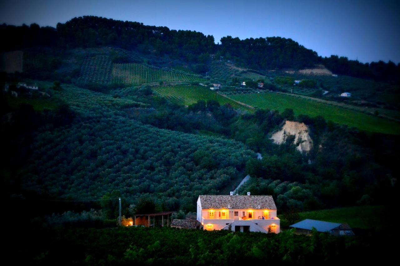B&B Casale Fonte Vecchia Monteprandone Luaran gambar