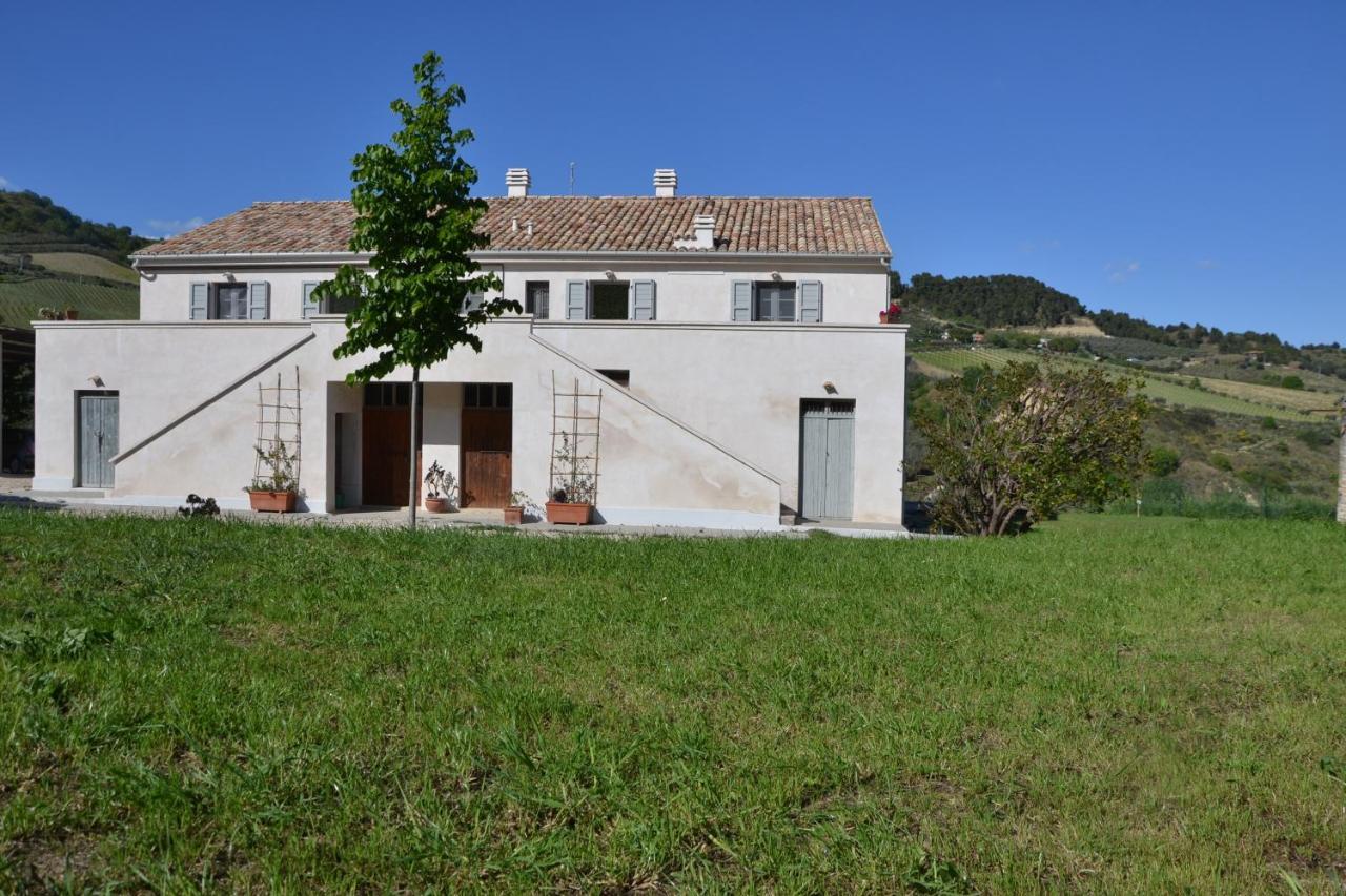 B&B Casale Fonte Vecchia Monteprandone Luaran gambar